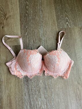 Victoria's Secret Dream Angels Pink and Coral Lace Push-Up Bra